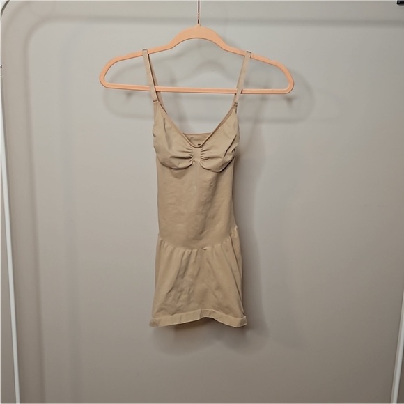 SKIMS Seamless Sculpt Slip Dress - XS - Picture 6 of 12